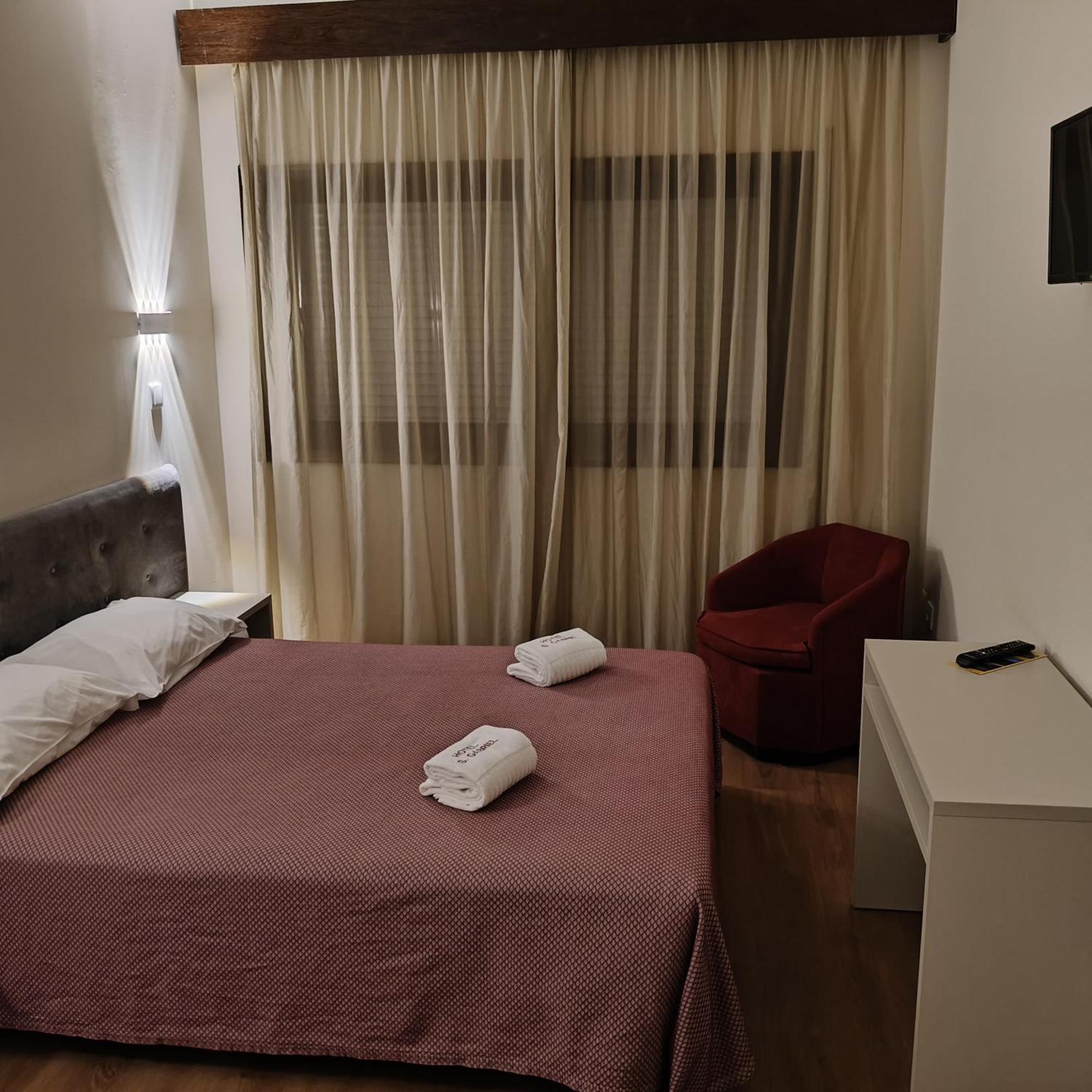 Hotel S. Gabriel Порто Екстериор снимка